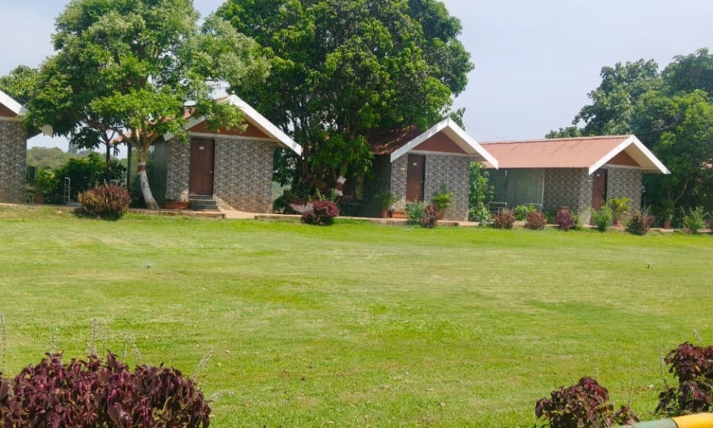 Resort Cottages & Lawn View