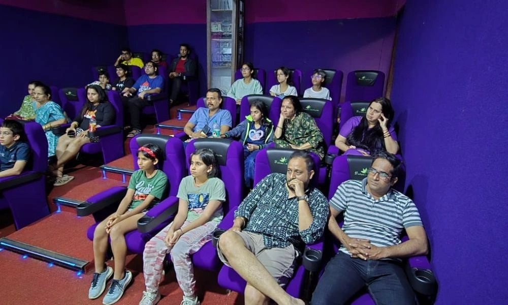 Mini Theater & Movie Experience