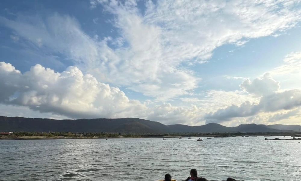 Lakeside Scenic View Landscape