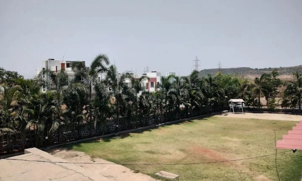 Open Lawn & Resort Garden Area