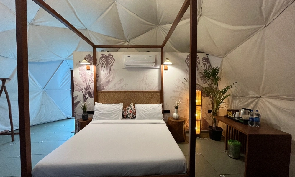 Dome Bedroom with Luxury Setup