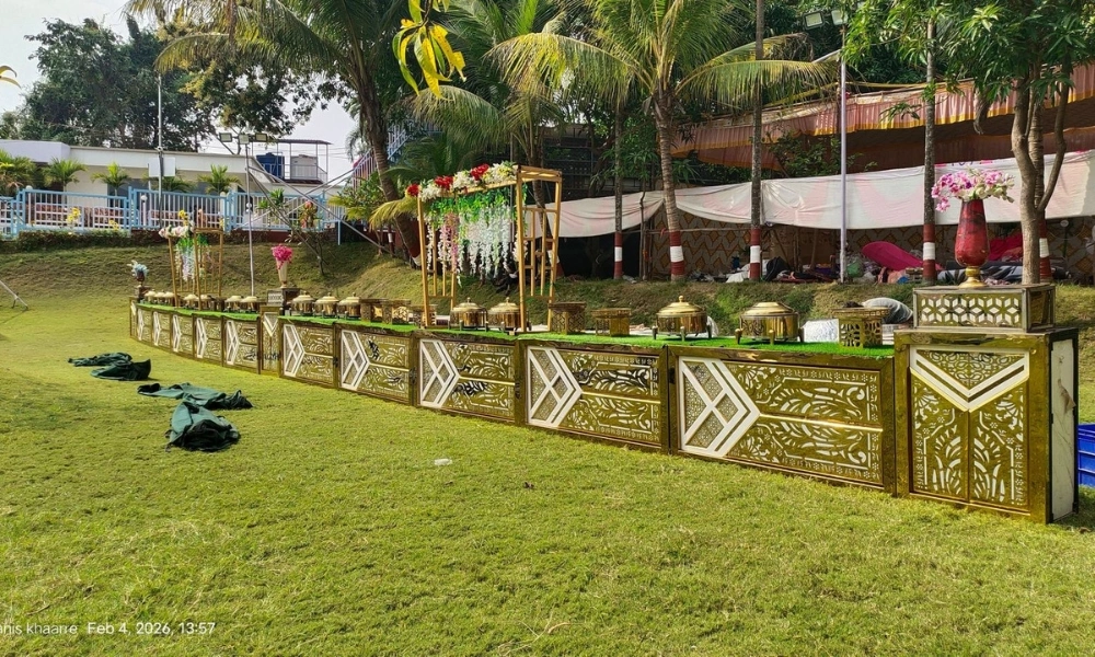 Resort Garden Lawn & Fencing View