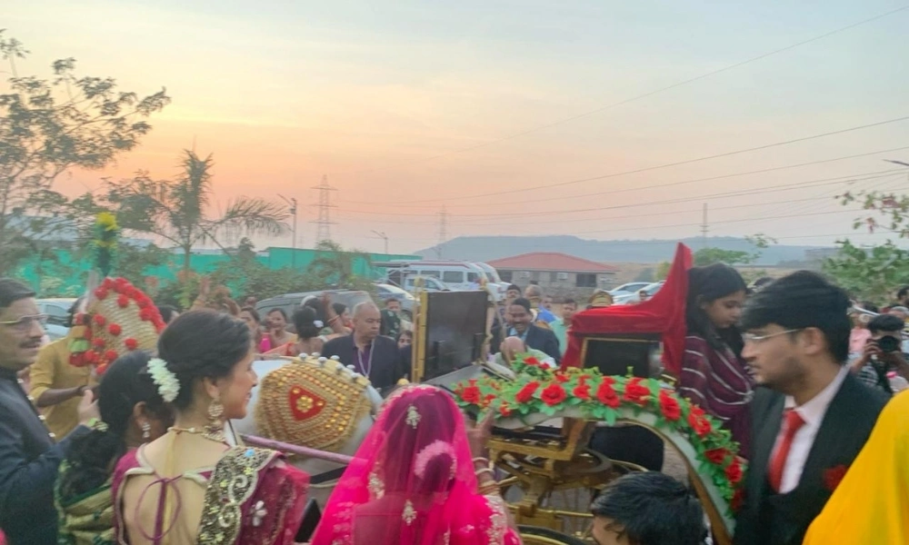 Wedding Ceremony Celebration Moment