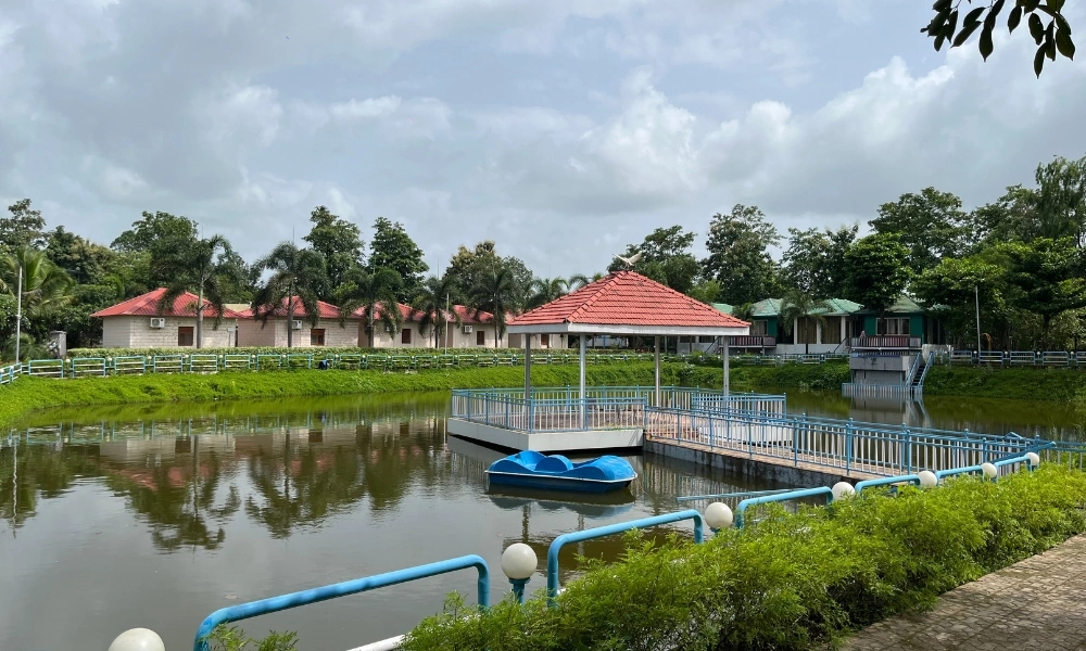 Lakeside Resort Scenic View