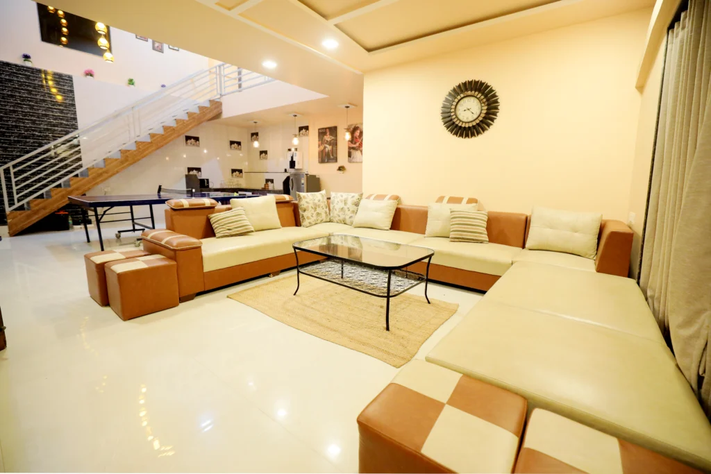 Cozy Living Room with Sofa Seating
