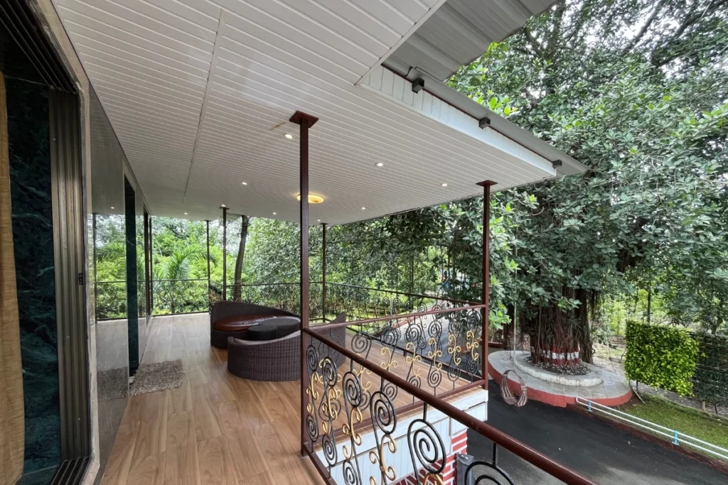 Dolphin Villa - Garden View