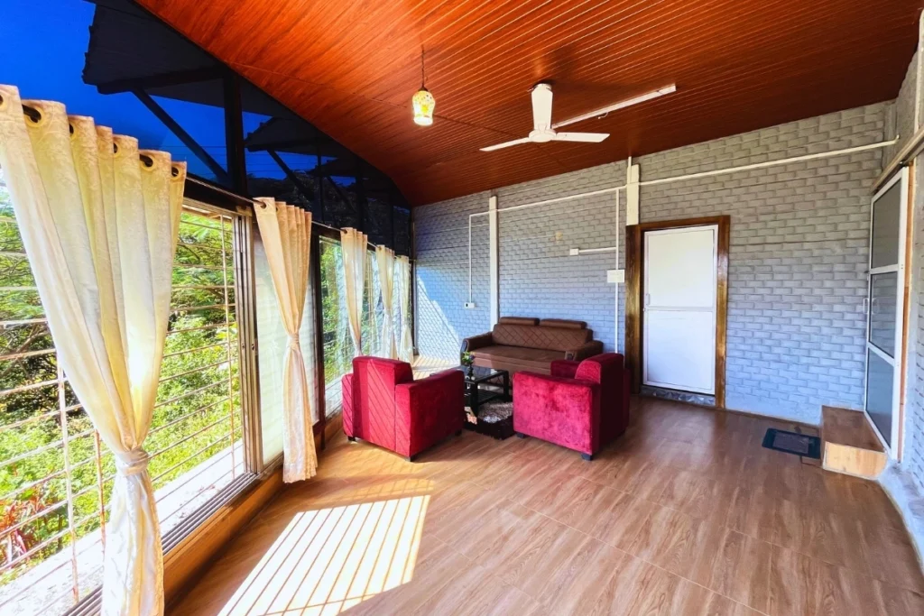 Perfect lake-view cottages for family get-togethers and memorable stays.