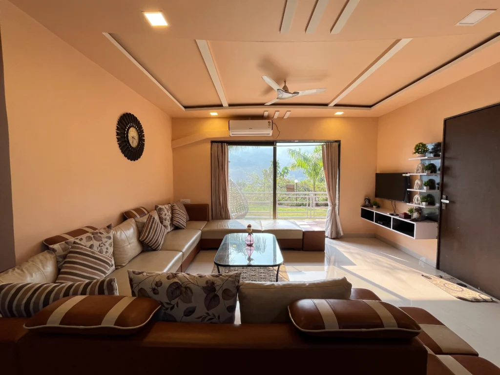 Cozy Living Room with Sofa Seating