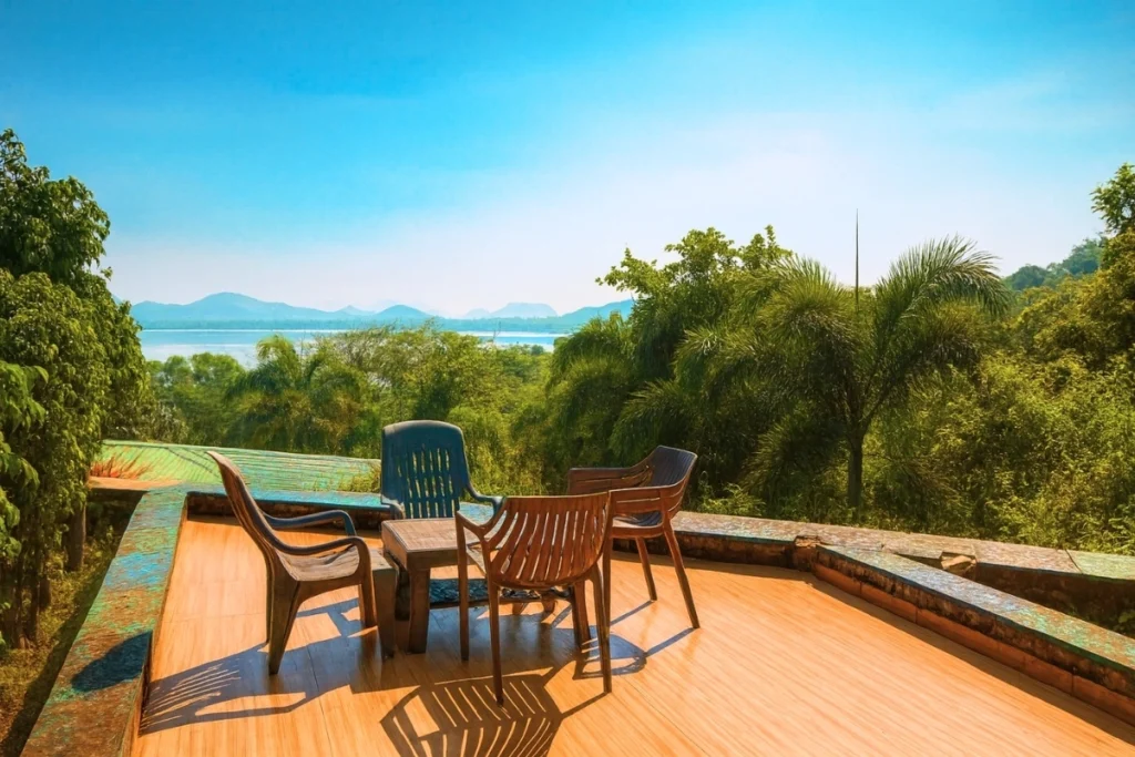 Lake View Luxury Suite