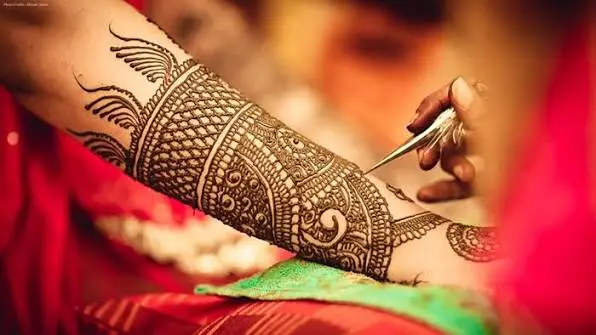 Mehndi Artist