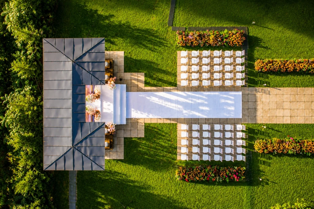 Open Lawn Wedding