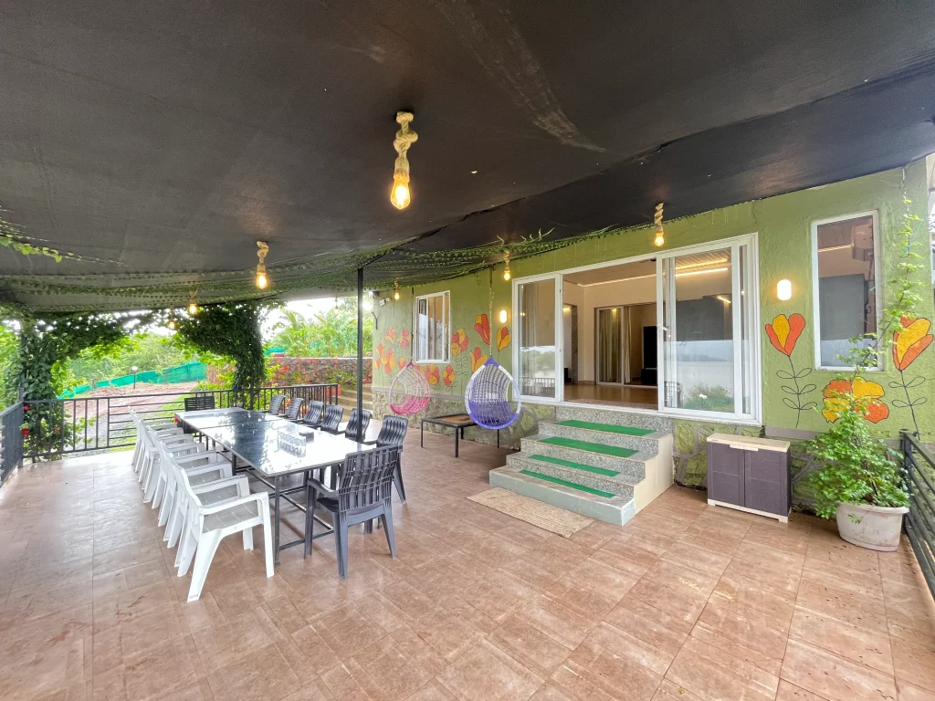 Outdoor dinning